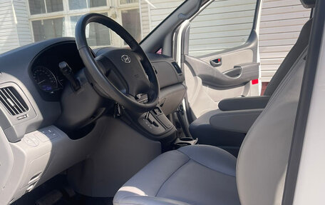 Hyundai Grand Starex Grand Starex I рестайлинг 2, 2019 год, 3 499 000 рублей, 15 фотография