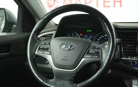 Hyundai Elantra VI рестайлинг, 2018 год, 1 420 000 рублей, 17 фотография