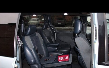 Chrysler Town & Country IV, 2002 год, 580 000 рублей, 3 фотография