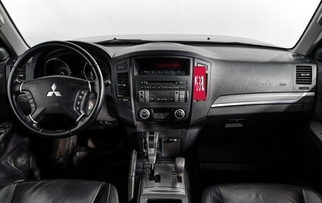 Mitsubishi Pajero IV, 2011 год, 939 000 рублей, 16 фотография
