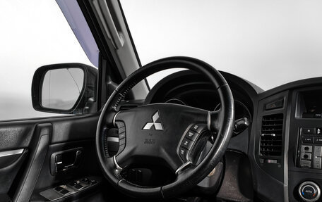 Mitsubishi Pajero IV, 2011 год, 939 000 рублей, 17 фотография