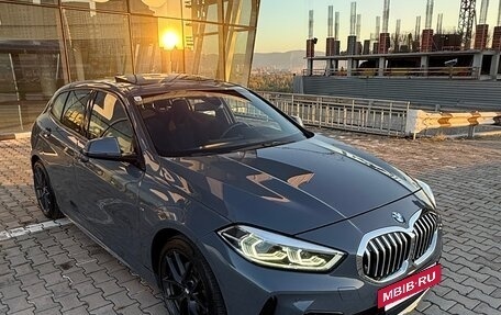 BMW 1 серия, 2019 год, 2 900 000 рублей, 18 фотография