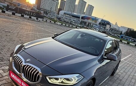 BMW 1 серия, 2019 год, 2 900 000 рублей, 24 фотография