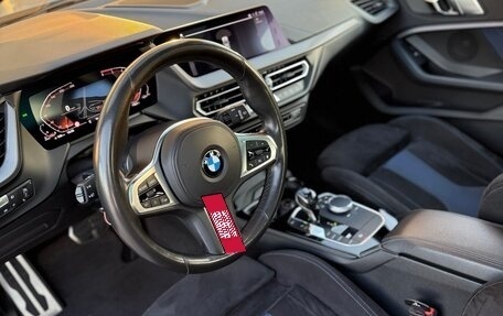 BMW 1 серия, 2019 год, 2 900 000 рублей, 26 фотография
