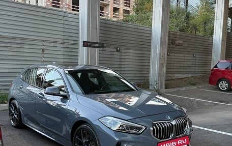 BMW 1 серия, 2019 год, 2 900 000 рублей, 39 фотография