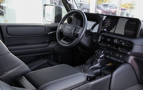 Toyota Land Cruiser Prado, 2024 год, 10 000 000 рублей, 10 фотография