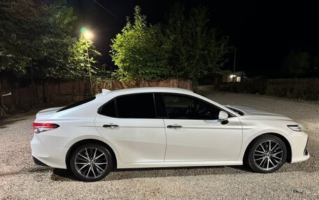 Toyota Camry, 2021 год, 3 550 000 рублей, 3 фотография