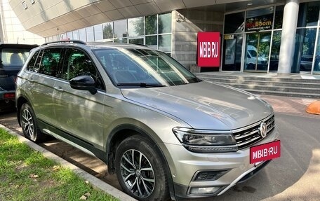 Volkswagen Tiguan II, 2020 год, 2 290 000 рублей, 2 фотография