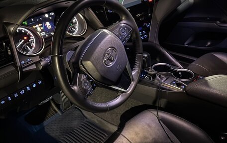 Toyota Camry, 2021 год, 3 550 000 рублей, 7 фотография