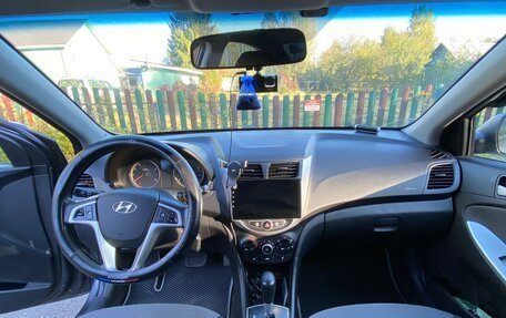 Hyundai Solaris II рестайлинг, 2013 год, 600 000 рублей, 12 фотография