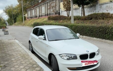 BMW 1 серия, 2010 год, 700 000 рублей, 3 фотография