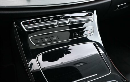 Mercedes-Benz E-Класс, 2020 год, 4 654 000 рублей, 26 фотография