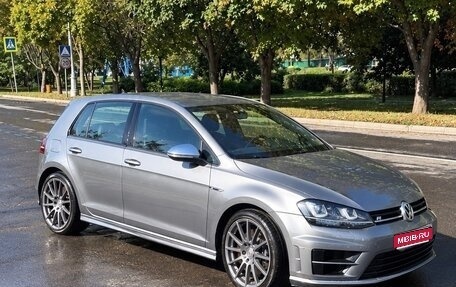 Volkswagen Golf R VII, 2016 год, 3 200 000 рублей, 1 фотография