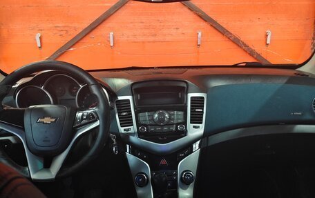 Chevrolet Cruze II, 2011 год, 427 900 рублей, 4 фотография