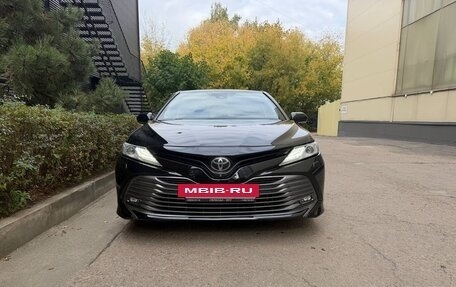 Toyota Camry, 2019 год, 2 740 000 рублей, 3 фотография