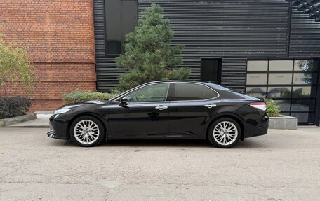Toyota Camry, 2019 год, 2 740 000 рублей, 9 фотография