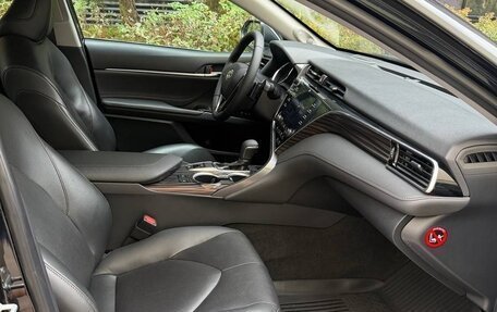 Toyota Camry, 2019 год, 2 740 000 рублей, 22 фотография