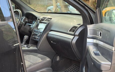 Ford Explorer VI, 2015 год, 2 850 000 рублей, 12 фотография
