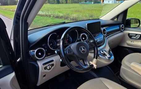 Mercedes-Benz V-Класс, 2017 год, 3 700 000 рублей, 8 фотография