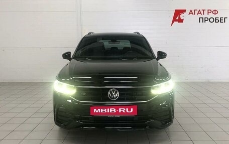 Volkswagen Tiguan II, 2021 год, 3 700 000 рублей, 2 фотография