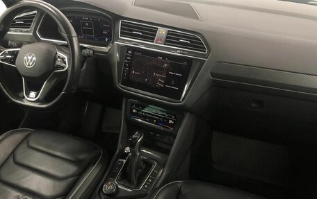 Volkswagen Tiguan II, 2021 год, 3 700 000 рублей, 16 фотография