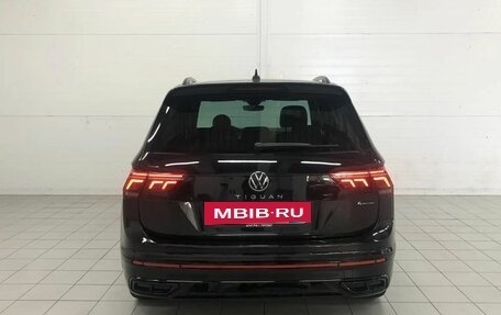 Volkswagen Tiguan II, 2021 год, 3 700 000 рублей, 7 фотография