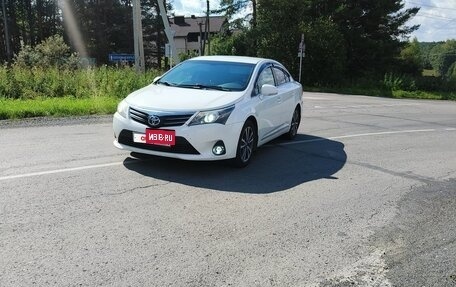 Toyota Avensis III рестайлинг, 2012 год, 999 999 рублей, 3 фотография