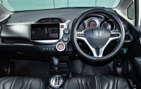 Honda Fit III, 2013 год, 970 000 рублей, 12 фотография