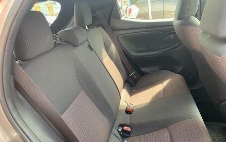 Toyota Yaris, 2023 год, 1 150 000 рублей, 21 фотография