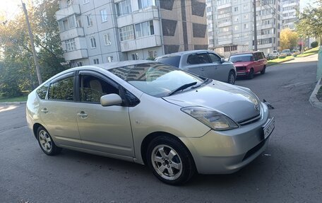 Toyota Prius, 2004 год, 460 000 рублей, 4 фотография