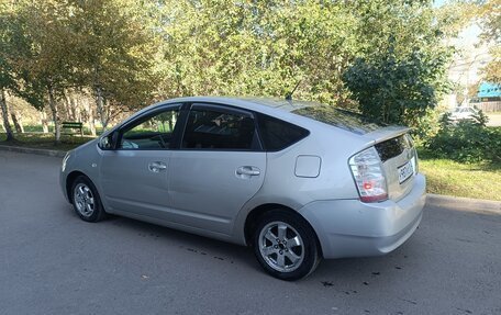 Toyota Prius, 2004 год, 460 000 рублей, 7 фотография