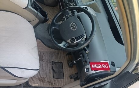 Toyota Prius, 2004 год, 460 000 рублей, 10 фотография