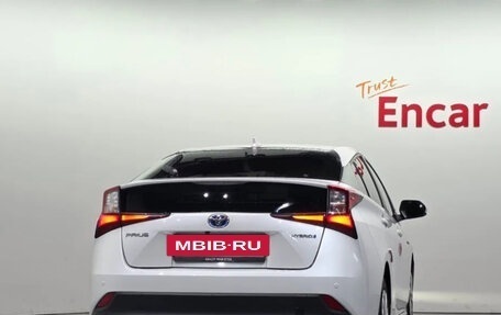 Toyota Prius IV XW50, 2022 год, 1 757 000 рублей, 4 фотография