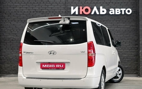 Hyundai Grand Starex Grand Starex I рестайлинг 2, 2019 год, 3 200 000 рублей, 4 фотография