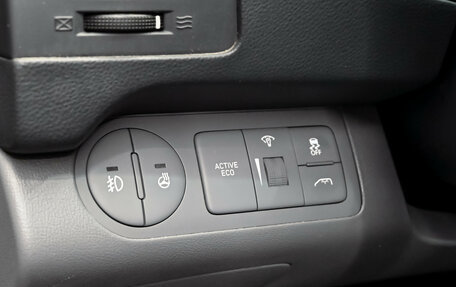 Hyundai Grand Starex Grand Starex I рестайлинг 2, 2019 год, 3 200 000 рублей, 14 фотография