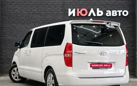 Hyundai Grand Starex Grand Starex I рестайлинг 2, 2019 год, 3 200 000 рублей, 7 фотография