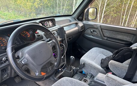 Mitsubishi Pajero III рестайлинг, 1994 год, 450 000 рублей, 9 фотография