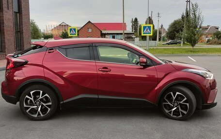 Toyota C-HR I рестайлинг, 2017 год, 1 970 000 рублей, 2 фотография
