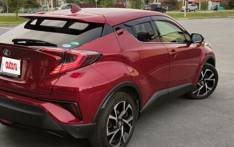 Toyota C-HR I рестайлинг, 2017 год, 1 970 000 рублей, 4 фотография