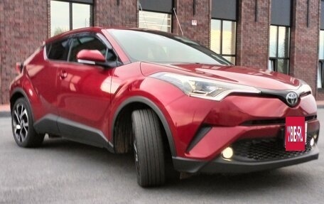 Toyota C-HR I рестайлинг, 2017 год, 1 970 000 рублей, 3 фотография