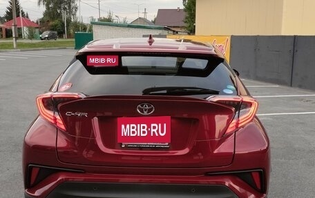 Toyota C-HR I рестайлинг, 2017 год, 1 970 000 рублей, 7 фотография