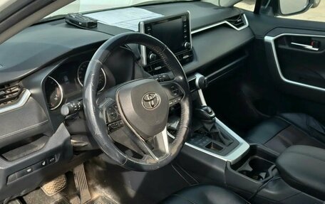 Toyota RAV4, 2019 год, 2 497 000 рублей, 5 фотография