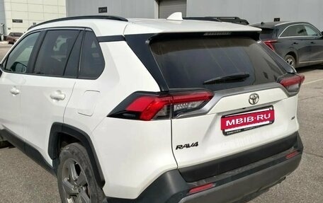 Toyota RAV4, 2019 год, 2 497 000 рублей, 3 фотография