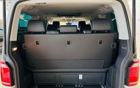 Volkswagen Multivan T6 рестайлинг, 2017 год, 4 399 900 рублей, 20 фотография