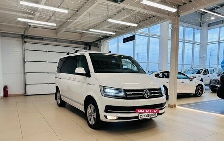 Volkswagen Multivan T6 рестайлинг, 2017 год, 4 399 900 рублей, 8 фотография