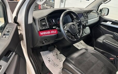 Volkswagen Multivan T6 рестайлинг, 2017 год, 4 399 900 рублей, 10 фотография