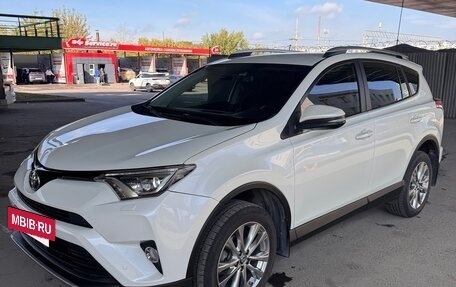 Toyota RAV4, 2017 год, 2 150 000 рублей, 3 фотография