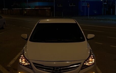 Hyundai Solaris II рестайлинг, 2015 год, 550 000 рублей, 1 фотография