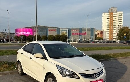 Hyundai Solaris II рестайлинг, 2015 год, 550 000 рублей, 4 фотография