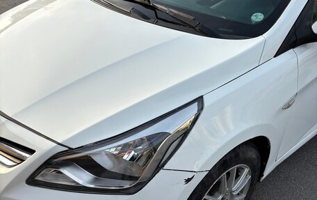 Hyundai Solaris II рестайлинг, 2015 год, 550 000 рублей, 13 фотография